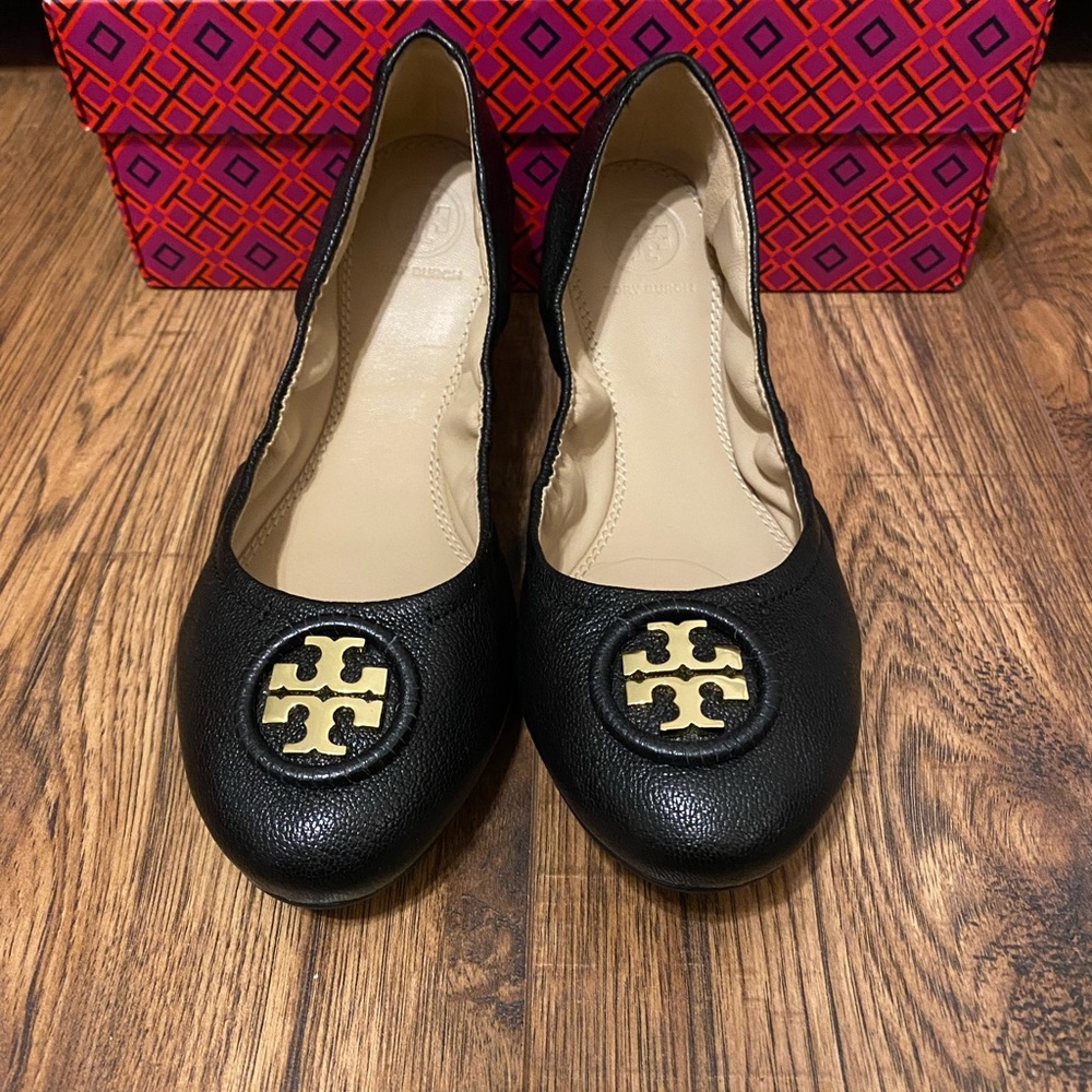Tory Burch Size 8 Black Flats